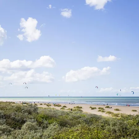 Apartment Maisonnette Cosy Independante Au Centre De Merville-franceville - Fr-1-788-64 Merville-Franceville-Plage