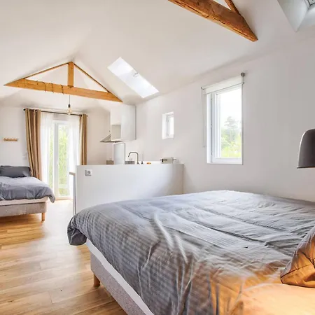 Apartment Maisonnette Cosy Independante Au Centre De Merville-franceville - Fr-1-788-64 Merville-Franceville-Plage