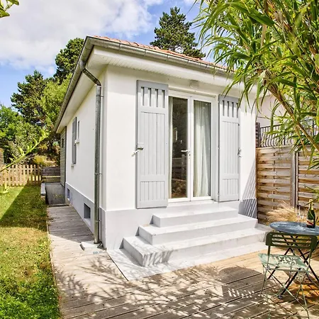 Maisonnette Cosy Independante Au Centre De Merville-franceville - Fr-1-788-64 Merville-Franceville-Plage